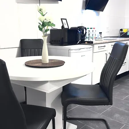 Kassel - Modernes In Mit Parkplatz & Wlan - Onen8 Lejlighed